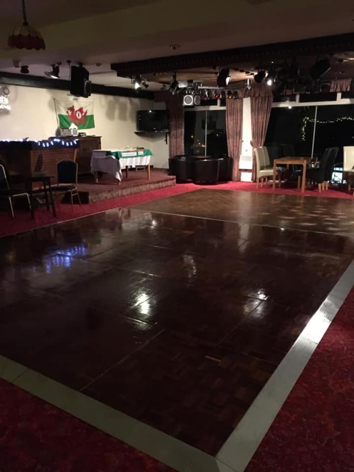 סאונדרספוט Merlewood Hotel מראה חיצוני תמונה